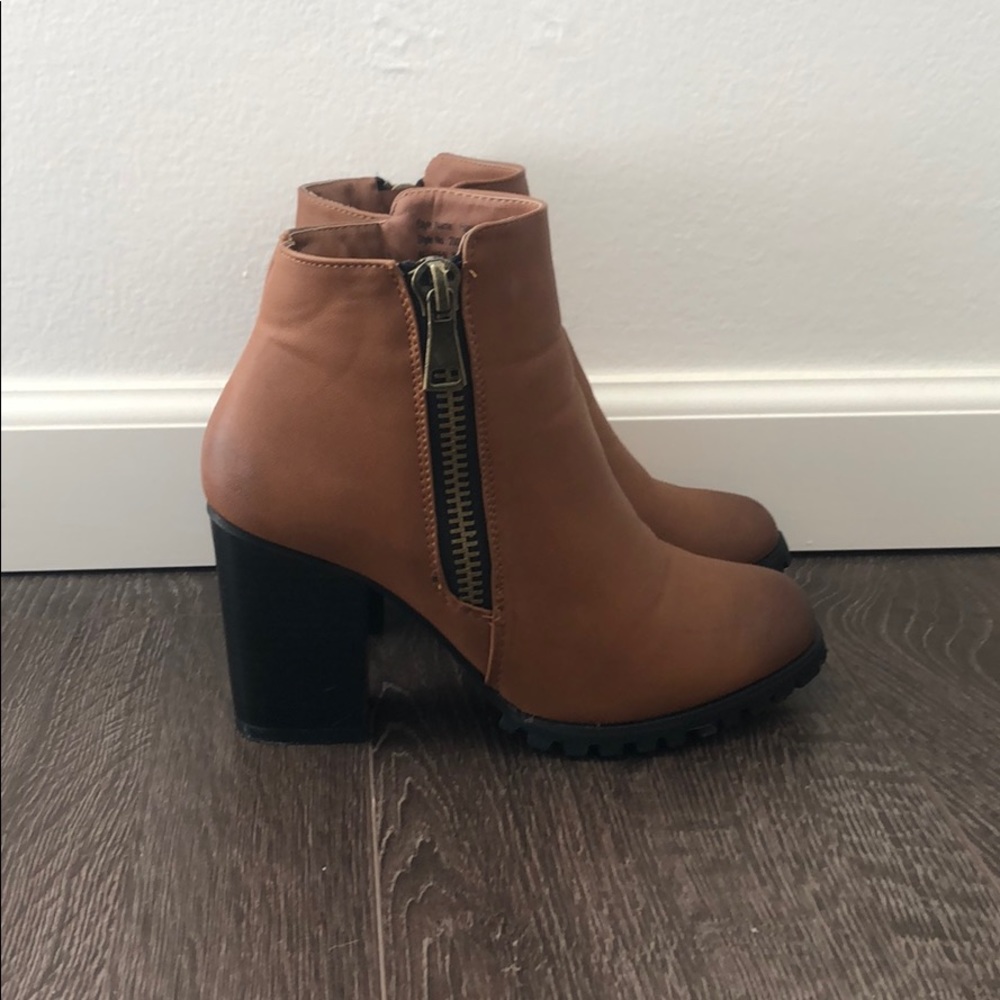 Heeled Bootie | Size: 8.5